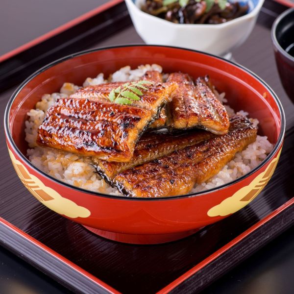 国産うなぎ蒲焼カット　4切160g×2袋