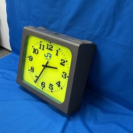 【JR西日本公式】電気子時計D(弁天町駅)北口改札