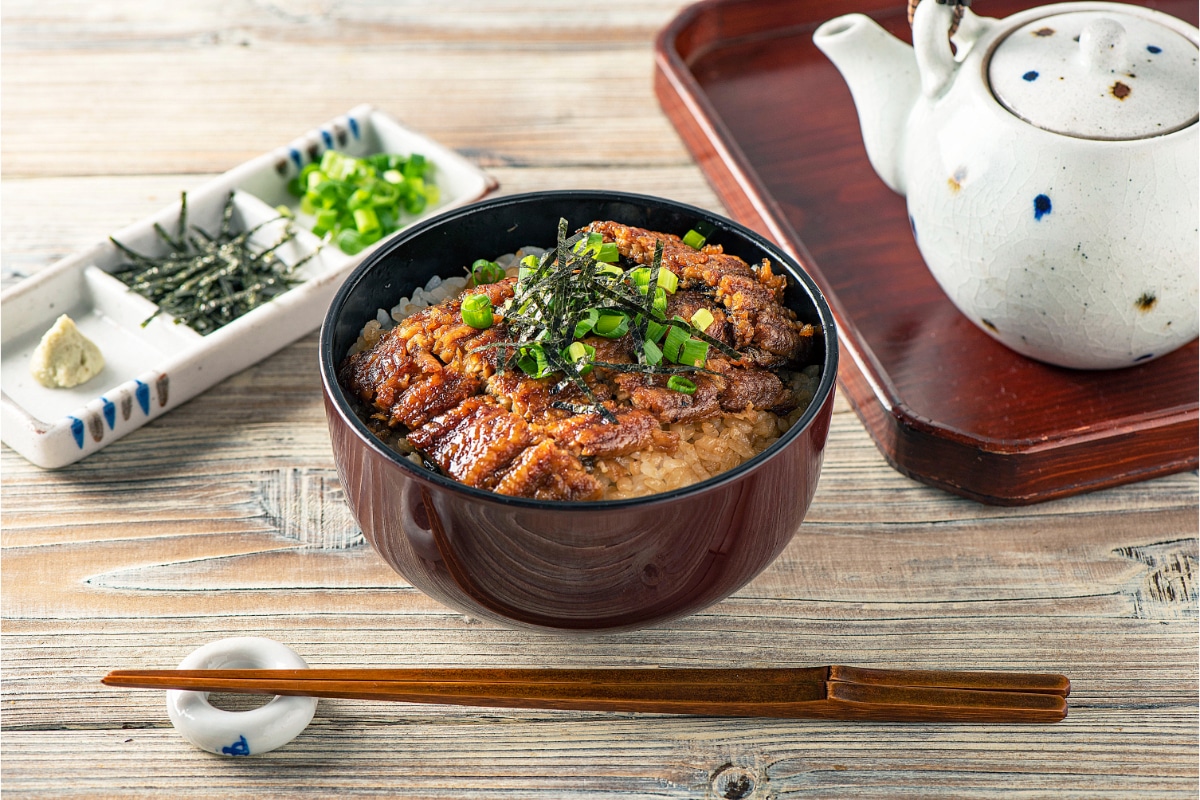 国産うなぎ蒲焼き 熟撰 2尾セット【化粧箱入り】 原体サイズ400g前後(蒲焼き1本あたり190g~220g前後)真空パック