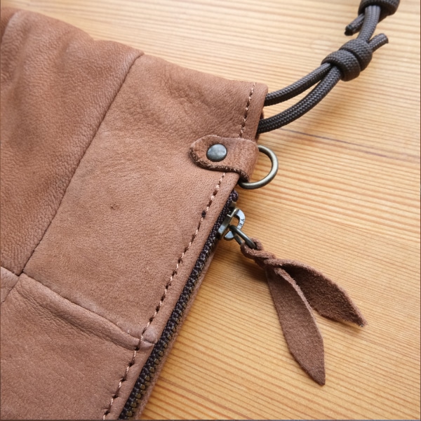 国産ジビエ鹿革 スマホポシェット 茅葺 1個