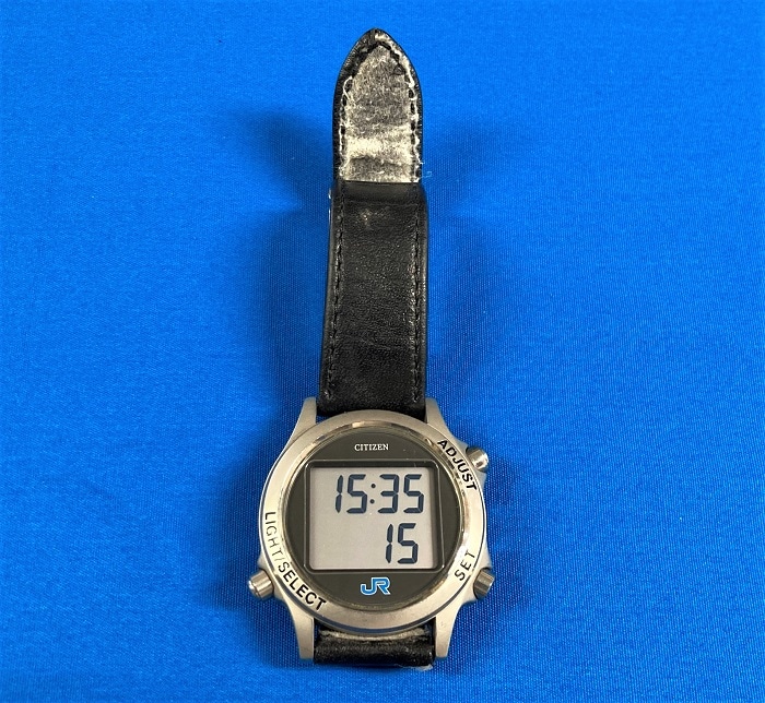 鉄道グッズ：鉄道腕時計CITIZEN（デジタル）JR西日本 平成15年（稼働品 