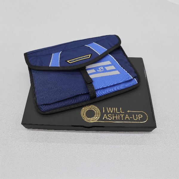 JR西日本の『検修服』から作ったノートPC用バッグ