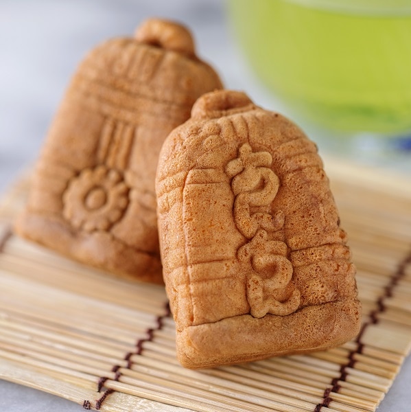 あんちんのもちもちつりがね饅頭10個入り（白あん5個・黒あん5個