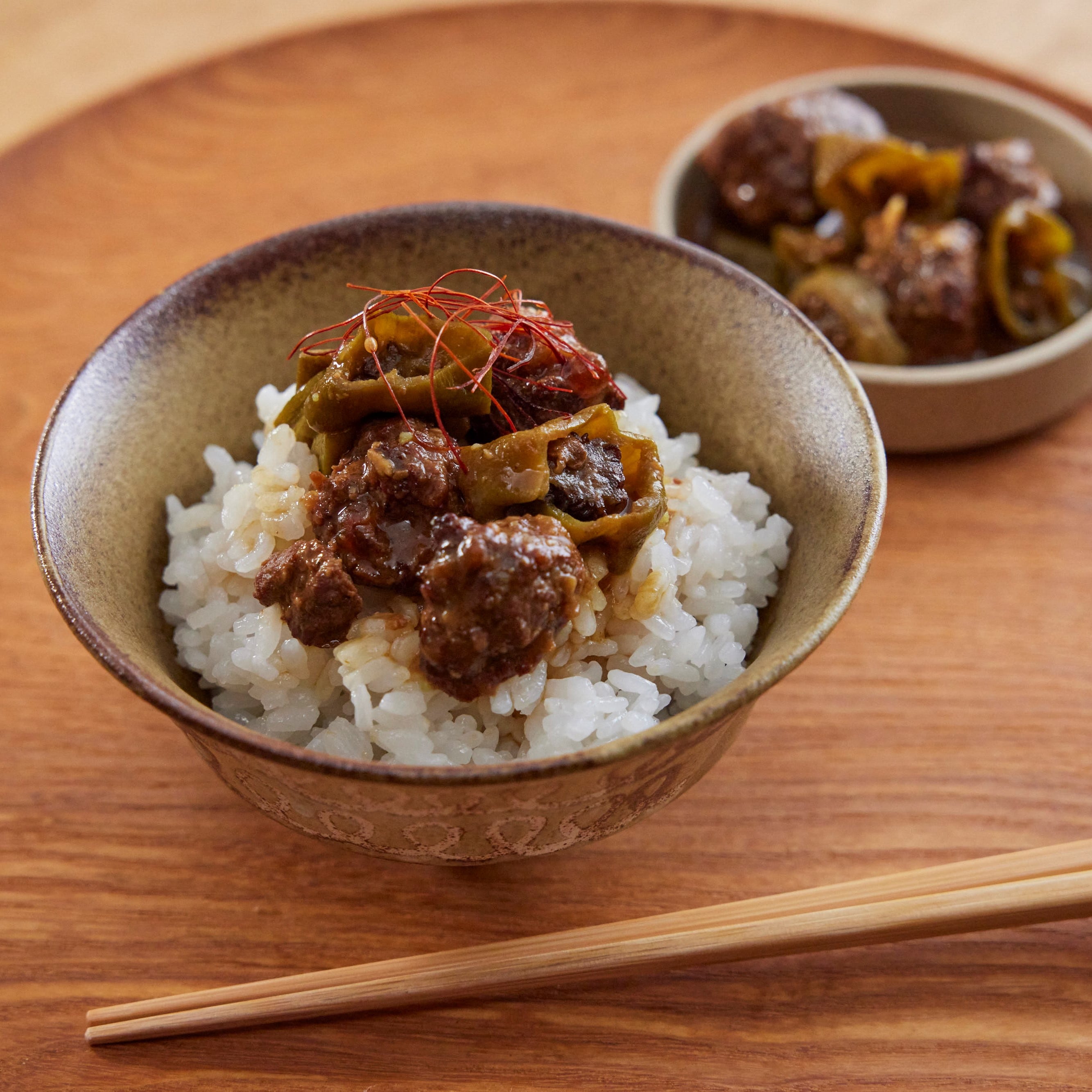 -丹後を巡るごちそう缶- ひと旅のごちそう 缶詰 鹿肉と万願寺のみそ煮込みバーグ 86g