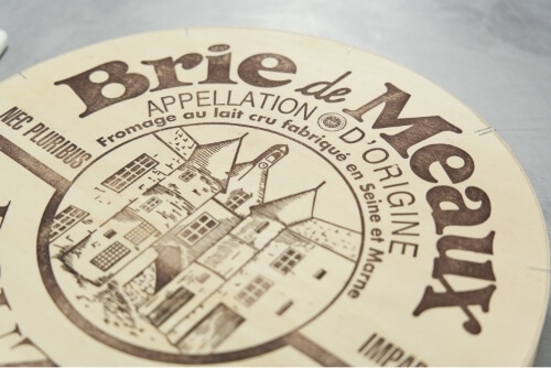 フランスまで足を運んで交渉したチーズの王様「ブリー・ド・モー」の画像