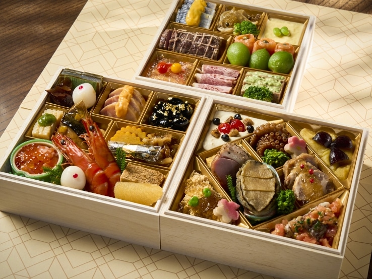 おせち料理 和洋三段重の画像
